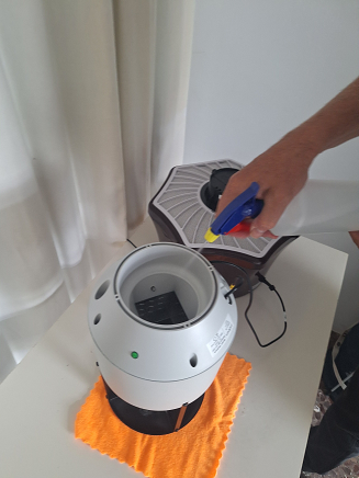Spray the solution onto the walls of the flight tube